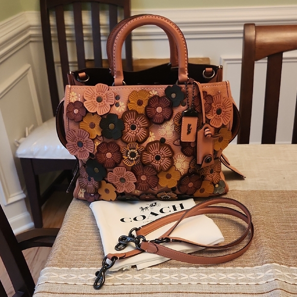 Coach Tea Rise Rogue 25 Leather Melon Color - Picture 1 of 16